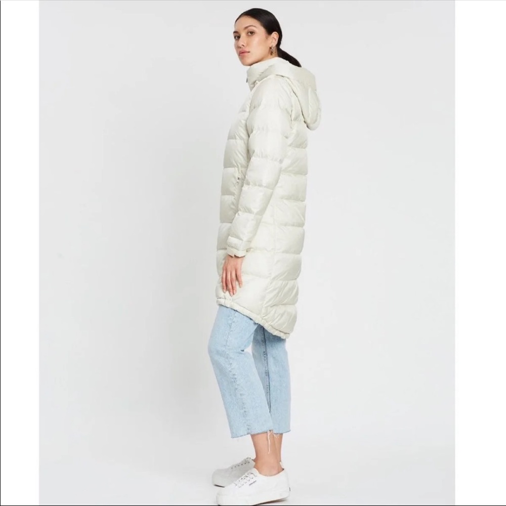 $300 North Face metropolis III down coat size s